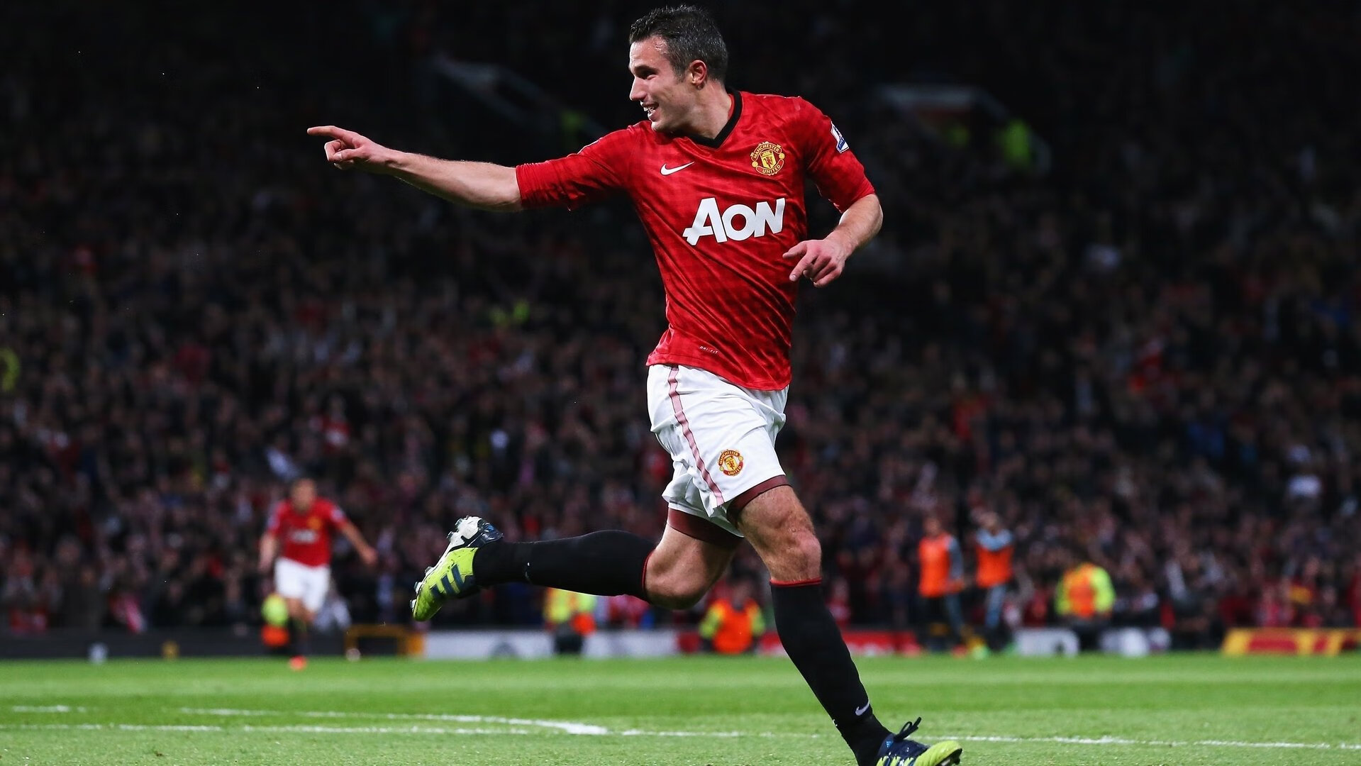 英超激战再临，精彩逆转和神级扑救成为焦点，英超 prizm